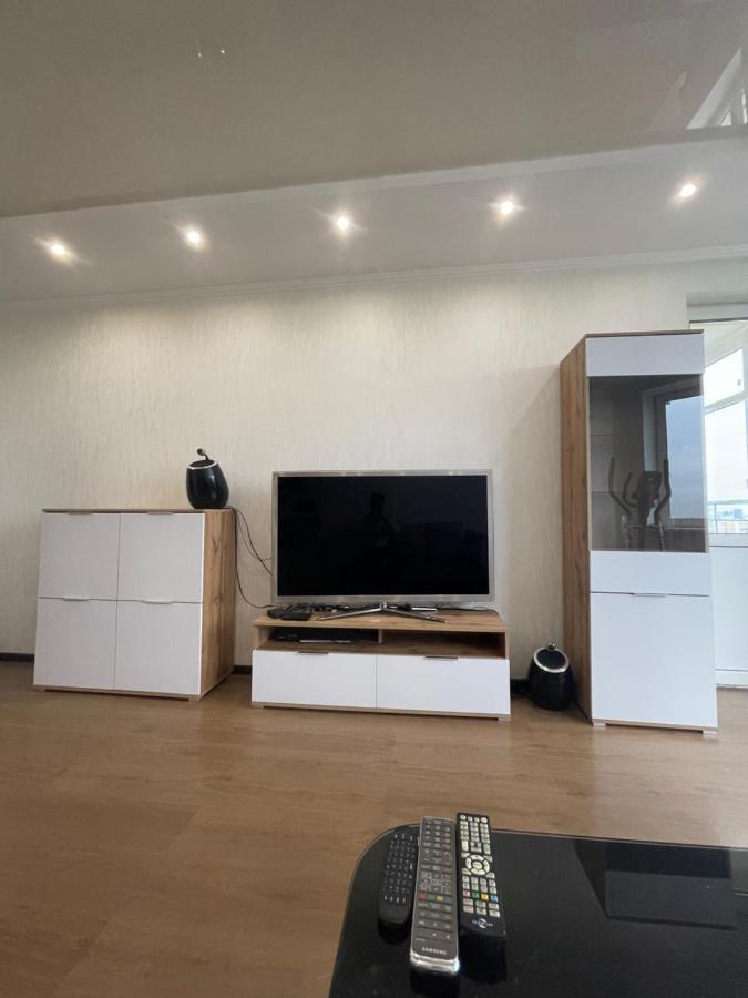 View Apartments, 22 Floor With 2 Rooms Київ Екстер'єр фото